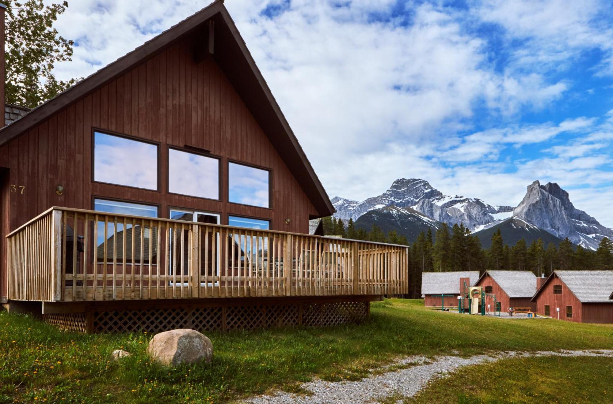 Banff Gate Mountain 3*